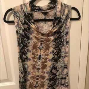 Multi color scoop neck top